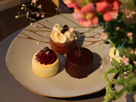 Konstanz-Eugens-Maarons-Bio-Patisserie-Törtchen-09_Copyright_Eugens-und-Maarons-Bio-GmbH.jpg