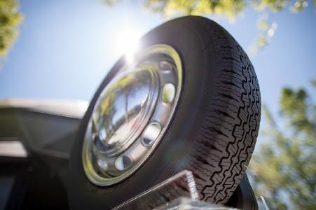 Während der Villa d'Este Concours d'Elegance präsentiert Pirelli die Pirelli Collezione, das Reifen-Portfolio für Oldtimer.