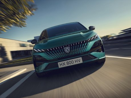 PEUGEOT_E308_2508STYP_200_FR.jpg