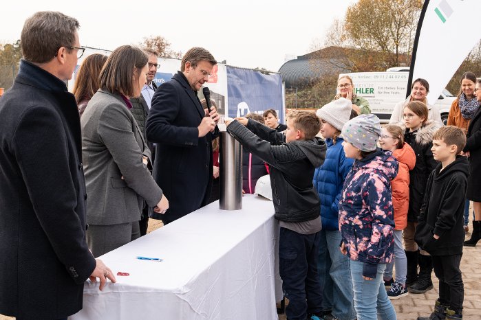 251114_Grundsteinlegung_Grundschule_Fischbach-3.jpg