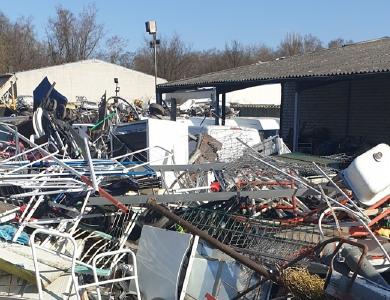 Der Schrottankauf Mülheim an der Ruhr hilft nicht nur, Schrott los zu werden und dafür Geld zu erhalten. Er kommt auch der Umwelt zu gute. Denn je mehr Metall gesammelt wird, desto mehr kann recycelt werden.Wer Altmetall sammelt, zu einem Schrottplatz bringt oder durch einen Schrotthändler ankaufen lässt, unterstützt das Recycling von Altmetall.