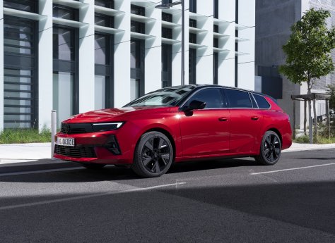 OpelAstraSportsTourerElectric (14).jpg