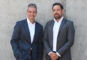 Neues Gesicht, bewährtes Konzept: Benno Kirschenhofer (rechts) übernimmt ab Anfang Juli bei KLAFS die Aufgaben von Mark Böttger. Foto: KLAFS GmbH & Co. KG